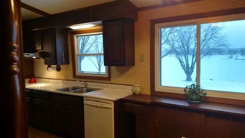 48 Delburne, Lake Summerset, IL 61019 photo 18