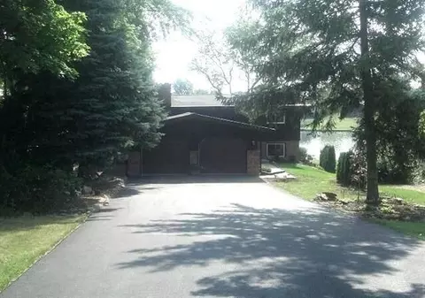 48 Delburne, Lake Summerset, IL 61019 photo 1