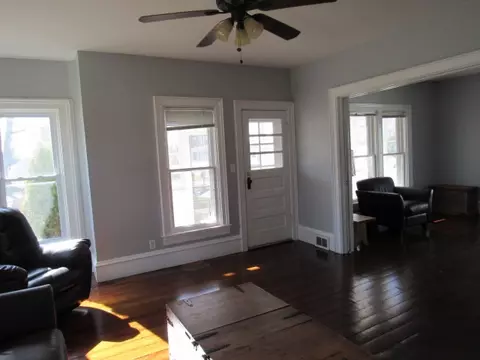 314 E Main St, Durand, IL 61024 photo 2