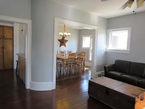 314 E Main St, Durand, IL 61024 photo 6