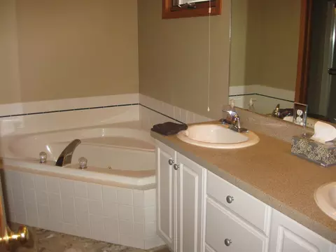 7794 Joy Ln, Roscoe, IL 61073 photo 12