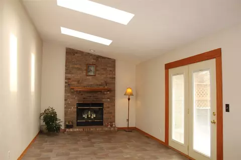 4399 Waltham Rd, Roscoe, IL 61073 photo 9