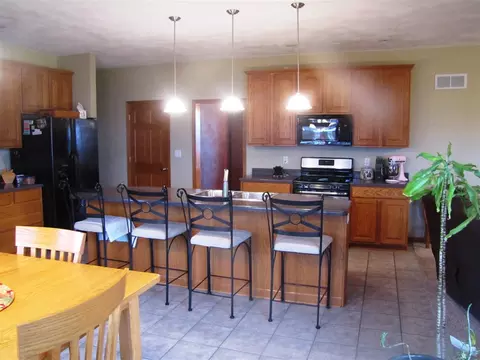 19085 E Crill Rd, Monroe Center, IL 61052 photo 6