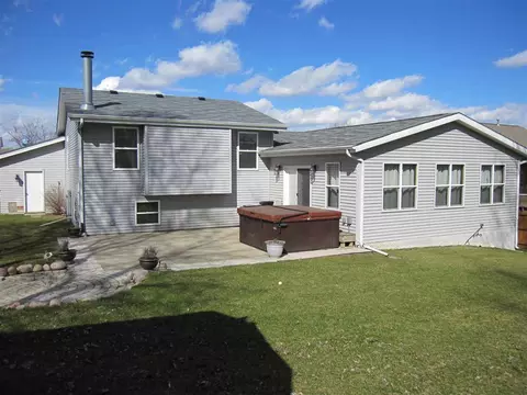 980 Thickett Trl, Roscoe, IL 61073 photo 16