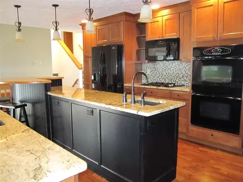 980 Thickett Trl, Roscoe, IL 61073 photo 6