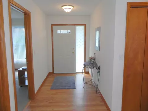 567 Baintree Rd, Lake Summerset, IL 61019 photo 8