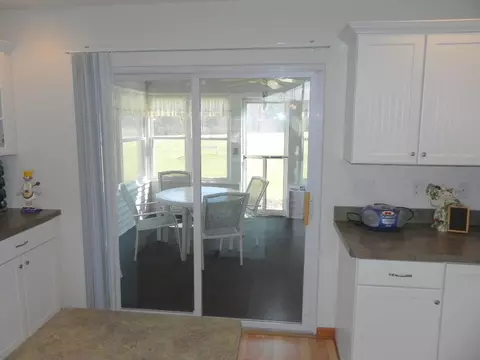 567 Baintree Rd, Lake Summerset, IL 61019 photo 15