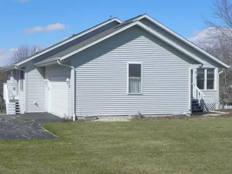 567 Baintree Rd, Lake Summerset, IL 61019 photo 5