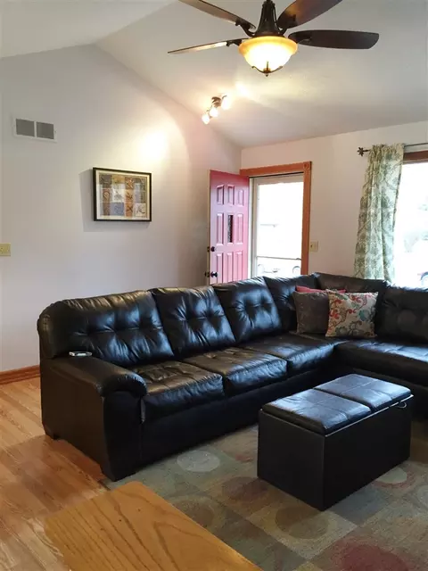 10968 Centennial Dr, Roscoe, IL 61073 photo 4
