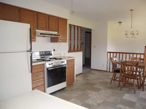 7389 Haymaker Ln, Cherry Valley, IL 61016 photo 5
