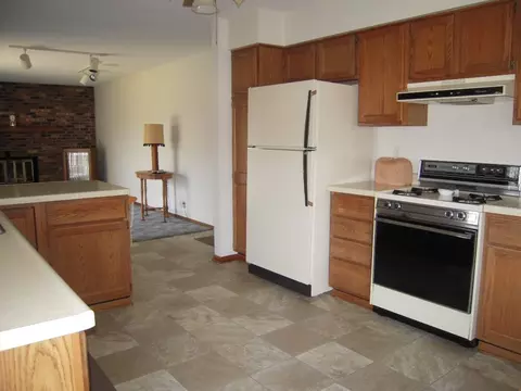 7389 Haymaker Ln, Cherry Valley, IL 61016 photo 8