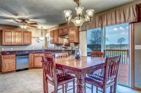 9430 Edson Rd, Capron, IL 61012 photo 7