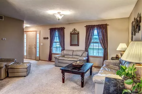 9430 Edson Rd, Capron, IL 61012 photo 3