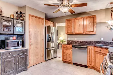 9430 Edson Rd, Capron, IL 61012 photo 6