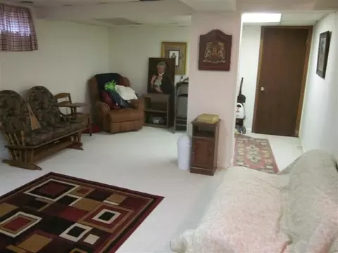 901 Winborne, Lake Summerset, IL 61019 photo 12