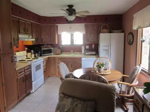 901 Winborne, Lake Summerset, IL 61019 photo 3