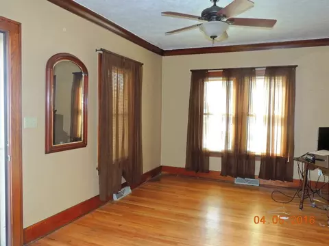 429 Washington St, Pecatonica, IL 61063 photo 6