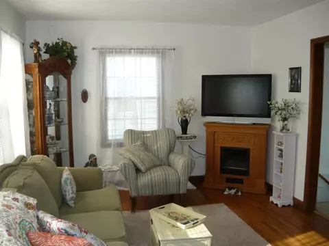 747 Grant St, Beloit, WI 53511 photo 3