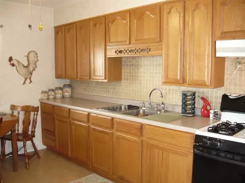 747 Grant St, Beloit, WI 53511 photo 6