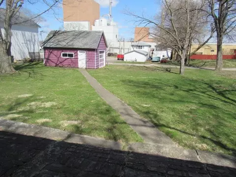 215 W 4th St, Pecatonica, IL 61063 photo 16