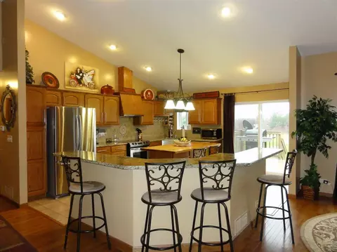 17461 Burr Oak Rd, Capron, IL 61012 photo 3