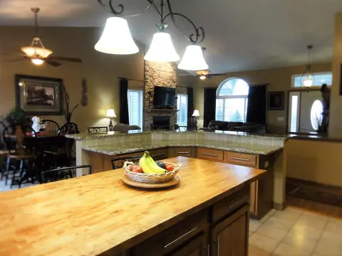 17461 Burr Oak Rd, Capron, IL 61012 photo 5
