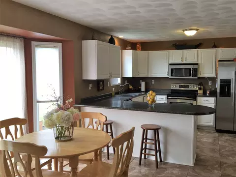 10968 Lemon Grass Ln, Roscoe, IL 61073 photo 3