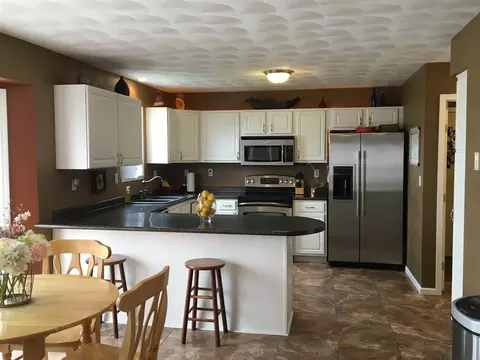 10968 Lemon Grass Ln, Roscoe, IL 61073 photo 2