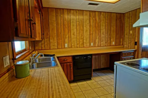 3769 S Mill Rd, Cherry Valley, IL 61016 photo 6