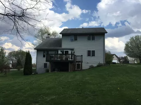 6875 N Summit Dr, Byron, IL 61010 photo 4
