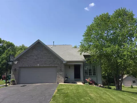 6875 N Summit Dr, Byron, IL 61010 photo 1