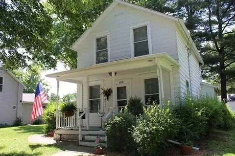 608 S 3rd St, Oregon, IL 61061 photo 2