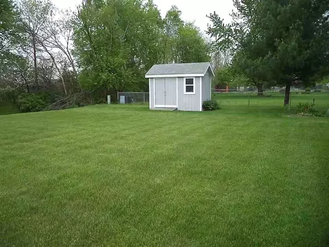 11889 Balsa Ln, Roscoe, IL 61073 photo 4