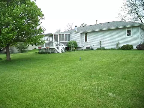 11889 Balsa Ln, Roscoe, IL 61073 photo 3