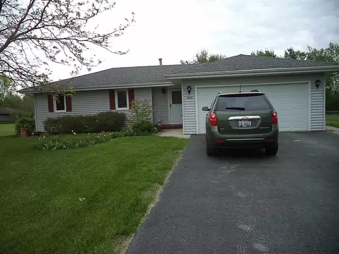 11889 Balsa Ln, Roscoe, IL 61073 photo 1