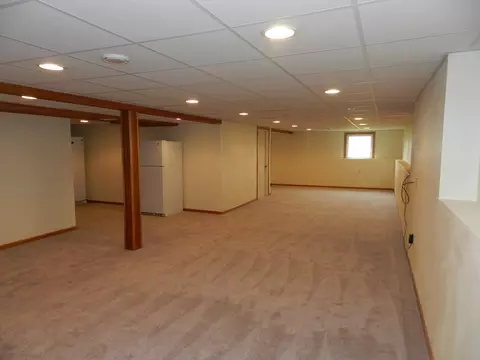 537 Autumnwolf Dr, Davis Junction, IL 61020 photo 12