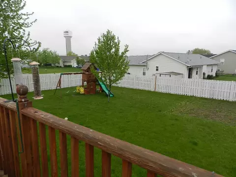 537 Autumnwolf Dr, Davis Junction, IL 61020 photo 16