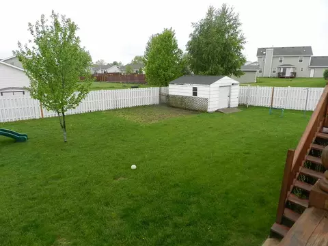 537 Autumnwolf Dr, Davis Junction, IL 61020 photo 17
