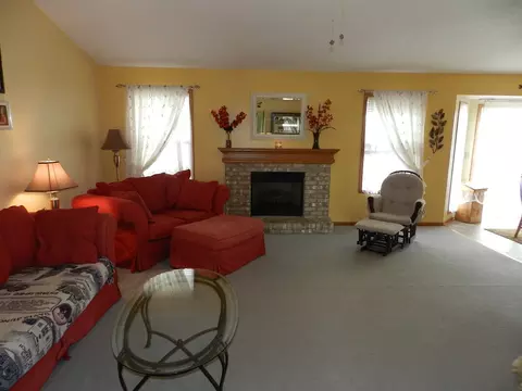 537 Autumnwolf Dr, Davis Junction, IL 61020 photo 5