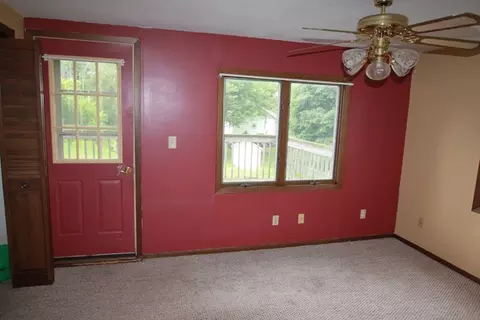 314 W State St, Cherry Valley, IL 61016 photo 9