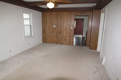 314 W State St, Cherry Valley, IL 61016 photo 6