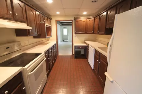 314 W State St, Cherry Valley, IL 61016 photo 3