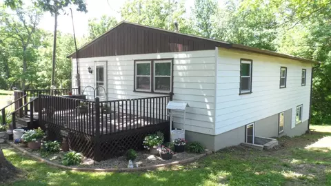 9804 N Memory Ln, Leaf River, IL 61047 photo 1