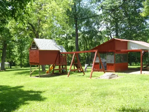 9804 N Memory Ln, Leaf River, IL 61047 photo 13