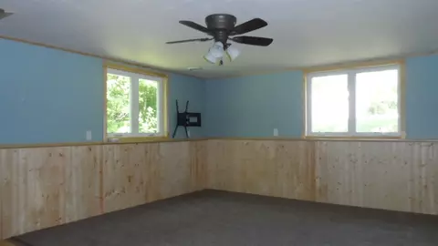 9804 N Memory Ln, Leaf River, IL 61047 photo 8