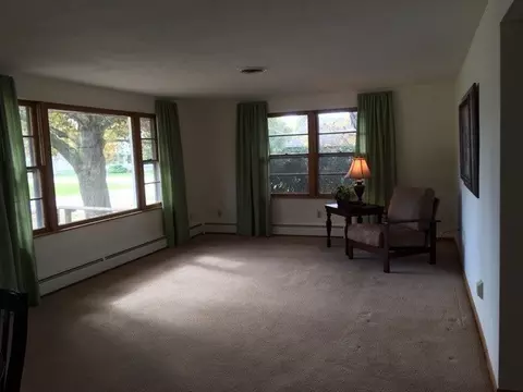 104 E Soper, Winnebago, IL 61088 photo 2