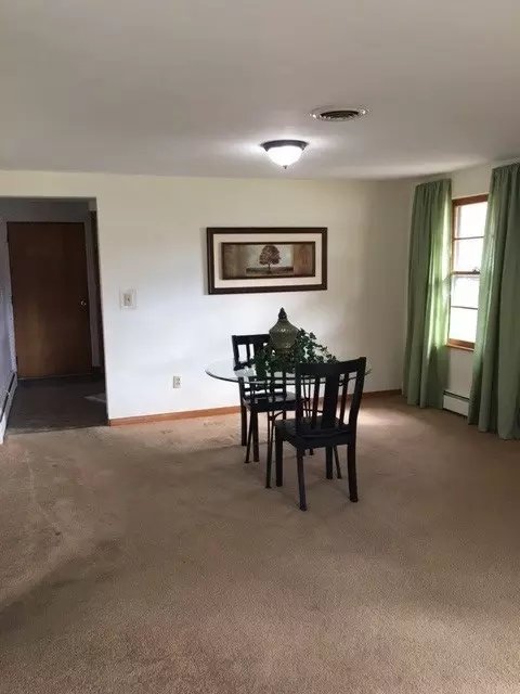 104 E Soper, Winnebago, IL 61088 photo 3