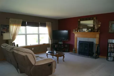 5643 Romeldale Ln, Roscoe, IL 61073 photo 7