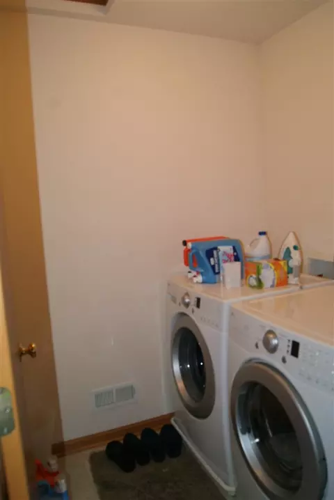 5643 Romeldale Ln, Roscoe, IL 61073 photo 17