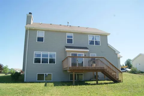 5643 Romeldale Ln, Roscoe, IL 61073 photo 2